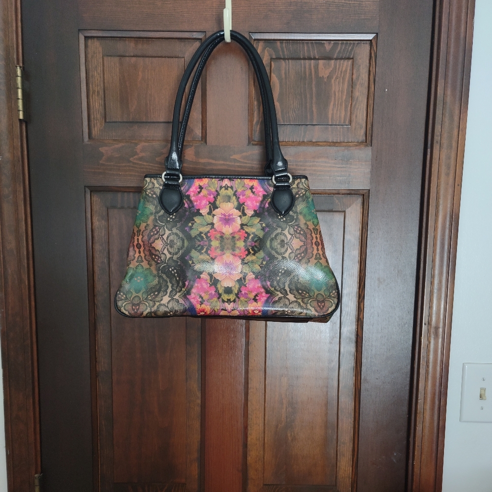 🔥 Last Chance 🔥Nine West Floral Vinyl Satchel Purse